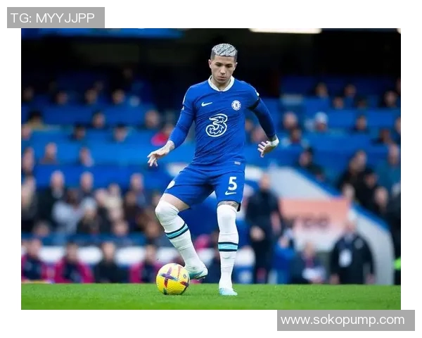 20世纪20年代足球传奇球星风采与影响力的回顾与分析